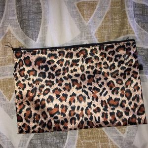 Cosmetic bag